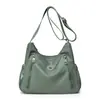 Bolsa Transversal Feminina Tecido de Nylon Nova Primavera e Verão Grande Capacidade Multicamadas Casual Bolsa Bolinho Lona Bolsa Mamãe Impermeável