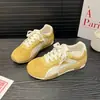 Tênis Estilo Alemão com Patch de Flecha Feminino 2026 Novo Tênis de Corrida Respirável em Malha com Cadarço Baixo Retrô Tênis Casual Forrest Gump