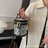 2026 Nuevo Bolso Cilindro de la Fortuna de Moda Tendencia Nicho Primavera con un Toque de Lujo Elegante, Bolso de Hombro Cruzado