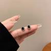 Brincos de diamante requintados franceses para mulheres, pequenos, simples e versáteis, brincos pretos de alta qualidade, retrô, personalizados e elegantes