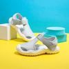 Sandálias Baotou para Meninos e Meninas, Moda Verão 2025 Novo Estilo Atacado Pequeno, Médio e Grande Infantis Diárias Casuais