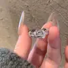 Fresco e radiante! Anel de dedo indicador borboleta oval flor zircônia nicho alta qualidade joia de mão moda luxo leve para mulheres