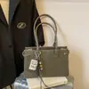 2026 Bolsa de Ombro Casual Retro Simples Moda Tendência Bolsa Tote Personalizada Inverno Nova Bolsa Feminina de Axila