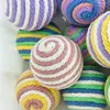 Pelota de Cuerda de Algodón Colorida Transfronteriza 5cm Suministros para Mascotas Juguete para Molestar y Pasear Gatos, Juguete Resistente a los Arañazos y al Desgaste para Aliviar el Aburrimiento, Decoración del Hogar