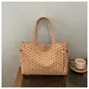 Bolsa de hombro tipo cesta de mano informal nueva de gran capacidad con textura de nailon transfronteriza de comercio exterior europeo y americano 2026