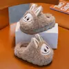 Pantuflas de algodón para otoño e invierno para niños y niñas, con una suela gruesa y antideslizante que se siente como pisar algo suave, adecuadas para uso en interiores, con forro polar adicional para mayor calidez.