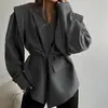 Colección otoño/invierno 2026 de Amazon: Moda europea y americana transfronteriza, que favorece la figura, adelgazante, con cinturón en la cintura, corte holgado, chaqueta versátil de cuello en V para mujer