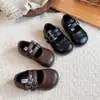 Zapatos Mary Jane de Cuero Redondos Estilo Retro para Niñas 2026 Nuevo Estilo Primavera/Otoño Suela Suave para Niños Pequeños Velcro Estilo Británico Zapatos de Princesa