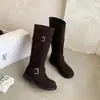Botas de jinete de gamuza para mujer con hebilla de cinturón, botas largas de caña alta, nuevo estilo, punta redonda, tacón medio, pierna ancha, slip-on, pierna recta, botas apiladas