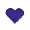 Los fabricantes suministran una gran cantidad de notas adhesivas y marcapáginas de cuero en forma de corazón listas para usar. Regala a tus amigos marcadores adhesivos en forma de corazón