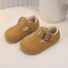 Zapatos Birkenstock para niña de suela blanda, nueva colección primavera/otoño 2026, zapatos slip-on infantiles de moda y cómodos, zapatos planos casuales de estilo retro, modernos