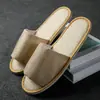 Pantuflas Gruesas Personalizadas al por Mayor para Hoteles de Lujo, Casas de Huéspedes, Salones de Belleza, Hospitalidad Doméstica Desechable, Engrosadas para Uso en Hotel