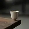 Xícara de Chá com Boca de Flor Esmaltada Cinza Estilo Dinastias Tang e Song, Conjunto de Chá Kung Fu, Xícara de Mestre Cerâmica Doméstica em Forma de Pétala, Xícara de Degustação, Xícara Individual
