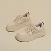 Nuevas Zapatillas Blancas Estilo Coreano Ins Otoño 2026 para Estudiantes Femeninas con Aumento Interno de Altura, Zapatos Deportivos Casuales de Suela Gruesa 26829