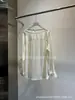 Camisa de Cetim Exquisita e Elegante, Versátil e Casual, Estilo Minimalista 2025 com Gravata, Blusa de Gola Redonda para o Outono e Inverno