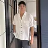 Camisa retro japonesa drapeada de manga curta para homens, tendência de verão casual de caimento solto, manga meia-manga masculina, top estiloso e leve