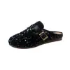 Chinelos Fechados de Luxo Leve para Mulheres 2026 Novo Salto Baixo Slip-On Solado Macio Meio Chinelo Antiderrapante Moda Lantejoula Uso Externo Primavera e Verão