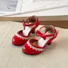 Sandálias de Princesa Lolita com Renda para Meninas Salto Alto Novo Estilo 2026 Menina Pequena Salto Grosso Laço Bico Fechado