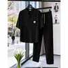 Novo Conjunto Casual de Verão Estilo Chinês para Homens, Roupa de Chá Solta com Decote V, Manga Curta de Seda de Gelo, Conjunto de Duas Peças Elástico Fino Amassado