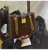 Bolso Retro Transfronterizo para Mujer, Gran Capacidad, Nuevo Bolso Cruzado Casual con Cadena para Hombro Otoño e Invierno 2026, Bolso de Mano para Viaje