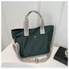 Bolsa de Lona Vintage Feminina 2024 Nova Entrada Bolsa Tote de Grande Capacidade Luxuosa Alça de Ombro Colorida All-match para Estilista Bolsa de Ombro