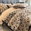 2025 Juego de Cama de Cuatro Piezas Jacquard Catiónico de Terciopelo de Algodón Shu Terciopelo de Leche Otoño e Invierno Clase A Textiles para el Hogar Nantong