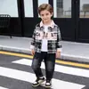 Conjunto de Roupa Fashion Outono para Meninos de 0 a 6 Anos, Camisa Respirável em Blocos de Cor para Bebês, Jaqueta Infantil, Conjunto de Três Peças de Roupa Infantil para Primavera e Outono