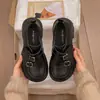 2026 Tacón Grueso Estilo Británico Primavera Casual Suela Gruesa Nuevos Versátiles Zapatos Pequeños de Cuero Cómodos Mocasines para Mujer Modernos y Simples