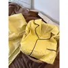 Pijama Casual Amarelo Listrado de Manga Longa para Mulheres, Design de Nicho Estilo Coreano, Adequado para o Outono, Pode Ser Usado Fora, Conjunto Casual na Moda