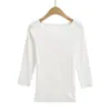 Camiseta Feminina Europeia e Americana Hot Girl com Gola Bardot de Uma Alça e Manga Três Quartos, Curta, Nova Outono 2025, Slim, Sexy, Camada Base