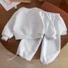 Conjunto de Ropa de Primavera Nuevo Estilo Coreano para Niñas Pequeñas y Niños Pequeños, Sudadera de Manga Larga con Mariposa 3D a la Moda y Pantalones Jogger para Bebé