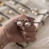 Pendientes de Perla y Circonita Personalizados de Lujo Ligero de Gama Alta Diseño Único Pendientes Versátiles Pendientes de Nicho Únicos Pendientes