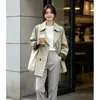 Trench coat retrô estilo britânico para mulheres, novo casaco outono 2026 estilo francês solto, popular este ano, casaco com blocos de cor para mulheres baixinhas