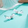 Luxo Leve, Compacto, Brincos em Arco Sorriso com Microincrustação de Pérola e Zircônia, Doces e Sofisticados, Brincos Simples para Mulheres