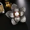 Broche Popular de Pérola Transfronteiriço, Acessório de Roupa Esmaltado de Luxo Leve, Joia com Pino