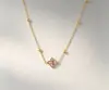 Moderna y Sencilla Cadena de Cuatro Hojas Incrustada con Circonita Acero de Titanio Versátil Pulsera de Flor de Acero de Titanio Joyería para Niñas que no se Desvanece