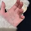 Nuevo collar elegante con lazo 2023 para mujer, diseño de nicho de lujo ligero, cadena para la clavícula, borla, versátil, regalo de cumpleaños