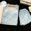 Pijama de camisola de encaje de color liso estilo coreano para mujer, nuevo modelo de verano 2026 con copas en el pecho, conjunto dulce y simple de ropa de casa fina