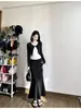 Conjunto de otoño de cárdigan falso de dos piezas para mujer, minimalista y elegante, un conjunto de dos piezas con estilo para un look sofisticado e intelectual, un conjunto completo estilo coreano