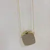 Mini Bolsa Pequena de Acrílico para Mulheres 2025 Nova Moda Europeia e Americana Estilo Lantejoula Versátil Bolsa de Corrente de Ombro Único para Batom