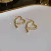Brincos Assimétricos de Diamante Amor Leve Luxo Design de Nicho Brincos Coreia do Sul Elegante Alto Padrão Versátil Simples