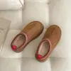 Zapatos de Algodón para Nieve con Suela Gruesa Cálida de Terciopelo Plus, Altura Aumentada, Antideslizantes, Estilo Birkenstock para Mujer, Invierno 2026