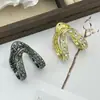 Presilha de Garra Fixa para Rabo de Cavalo Alto na Parte de Trás da Cabeça, Pequena Presilha de Garra para Mulheres, Grampo em Forma de V, Novo Clip para Rabo de Cavalo, Acessório de Cabelo