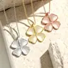 Collar de trébol de cuatro hojas simple y de moda, el más vendido transfronterizo para mujeres en verano, joyería de nicho de lujo ligero de alta gama, regalo al por mayor