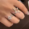 Colar Ajustável Vazado Estrela Explosiva de Zircônia Ultra Brilhante Estilo Coreano, Corrente de Clavícula de Luxo Leve de Nicho, Acessório Versátil Simples e Elegante
