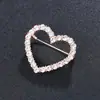 Broche acrílico moda broche trevo de quatro folhas Pino liga de resina banhado a ouro pino de lapela acessórios de casamento atacado