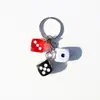 Colgante de Bolso con Forma de Dado de Resina Divertido Personalidad Nicho Creativo Negro y Blanco Coche Rojo Llavero Regalo de Vacaciones Colgante