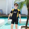 Conjunto de Traje de Baño para Niños, Dos Piezas, Protector Solar, Manga Corta, Pantalón Corto de Cinco Puntos, Corte Holgado, Talla Grande, para Niños Mayores, Venta al por Mayor de Trajes de Baño