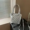 Bolsas de Mujer Transfronterizas 2026 Nueva Moda Tendencia Versátil Bolso de Mano Bolso Cubo de Hombro Cruzado de Gama Alta