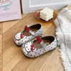 Zapatos Lindos de Princesa Hello Kitty para Niñas Zapatos Individuales de Lunares para Bebés Nuevo Estilo Otoño/Invierno 2026 Zapatos de Cuero de Dibujos Animados para Niños